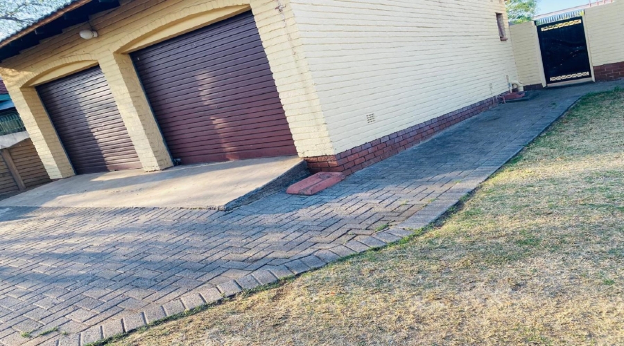 4 Bedroom Property for Sale in Sasolburg Ext 11 Free State
